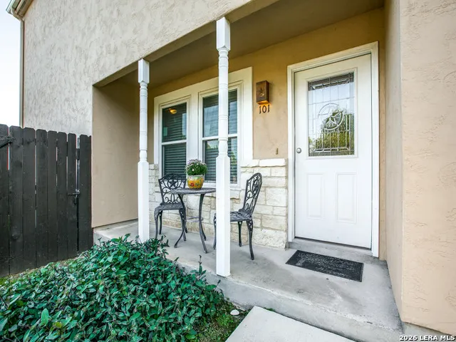 3202 EISENHAUER RD #101 San Antonio, TX 78209