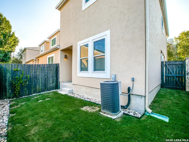 3202 EISENHAUER RD #101 San Antonio, TX 78209