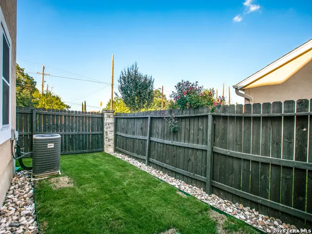 3202 EISENHAUER RD #101 San Antonio, TX 78209