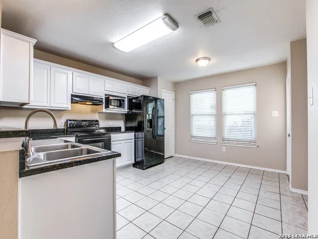 3202 EISENHAUER RD #101 San Antonio, TX 78209