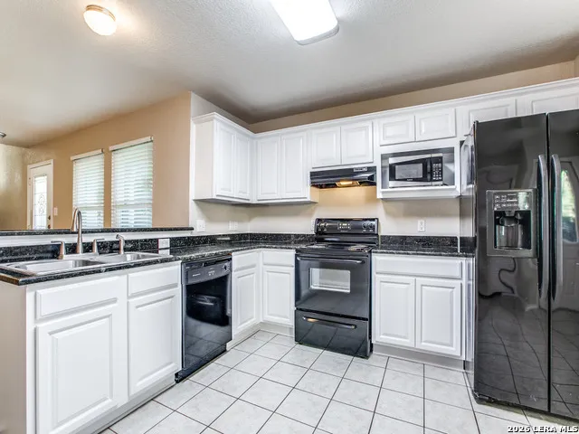 3202 EISENHAUER RD #101 San Antonio, TX 78209