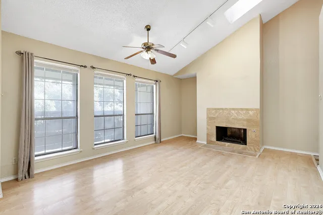 8633 Datapoint #224 San Antonio, TX 78229