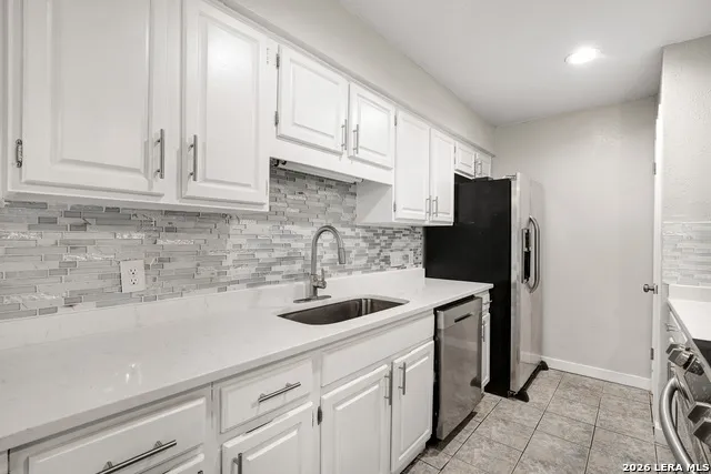 8611 Datapoint Dr #43 San Antonio, TX 78229