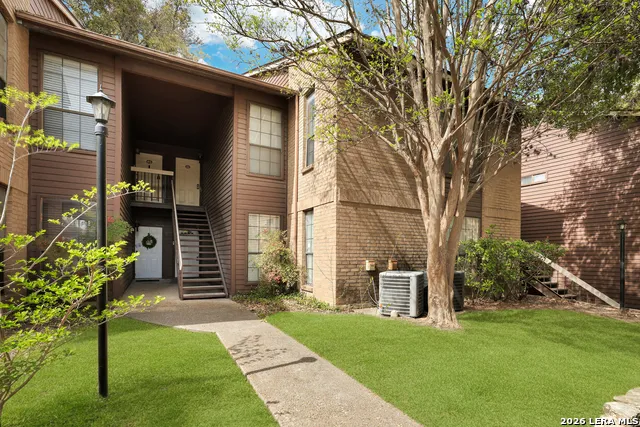 8611 Datapoint Dr #43 San Antonio, TX 78229