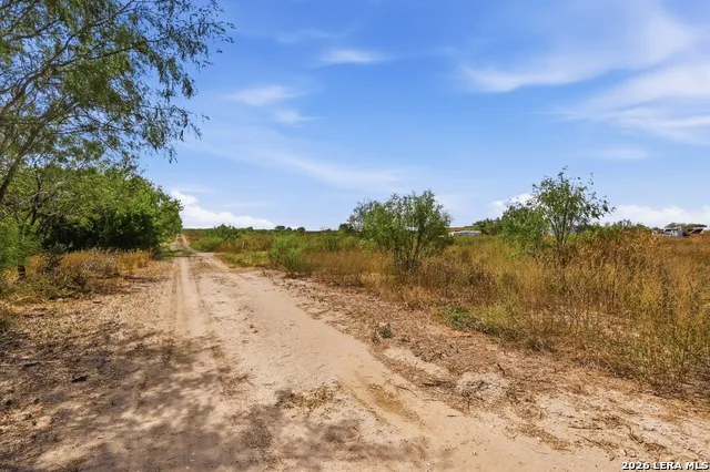 16818 S US HIGHWAY 281 San Antonio, TX 78221