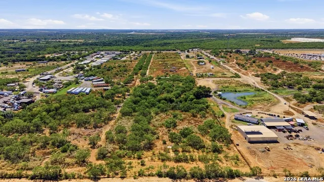 16818 S US HIGHWAY 281 San Antonio, TX 78221