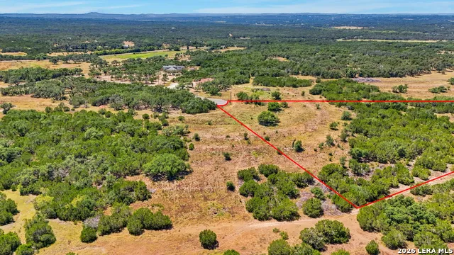 767 Tiswin Trl Blanco, TX 78606