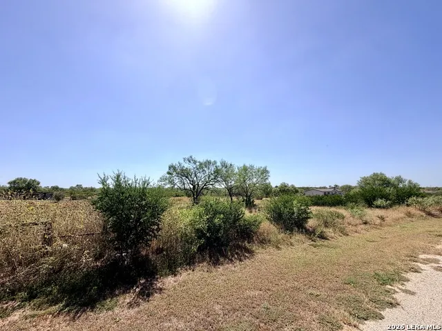 102 County Road 2665 Devine, TX 78016
