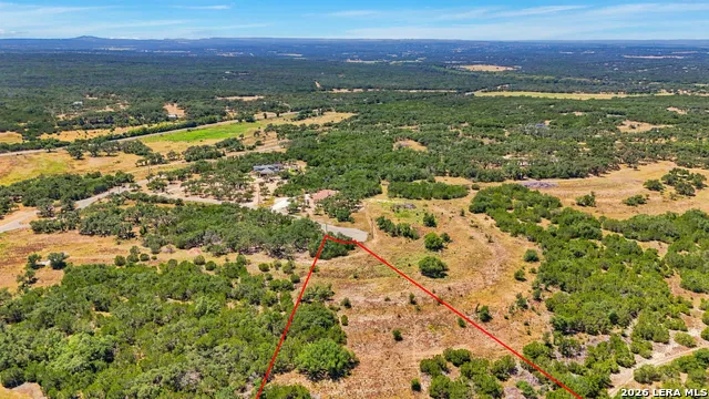 775 Tiswin Trl Blanco, TX 78606