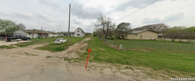 57017 Hickory Street Jourdanton, TX 78026