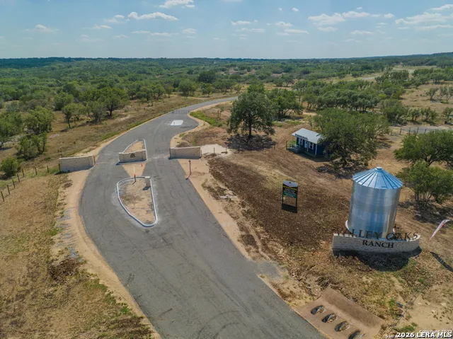 186 GRAND RNCH Hondo, TX 78861
