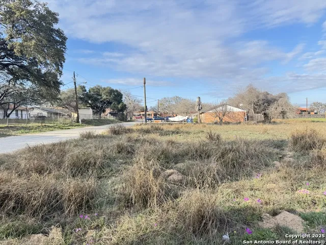 000 School ST. Pleasanton, TX 78064