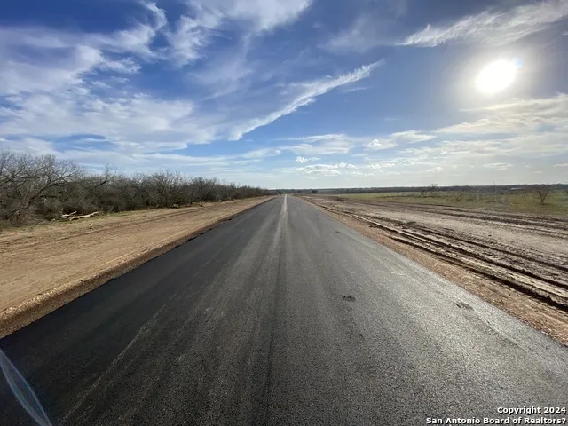 128 SYLAS HAYES LOOP Pleasanton, TX 78064