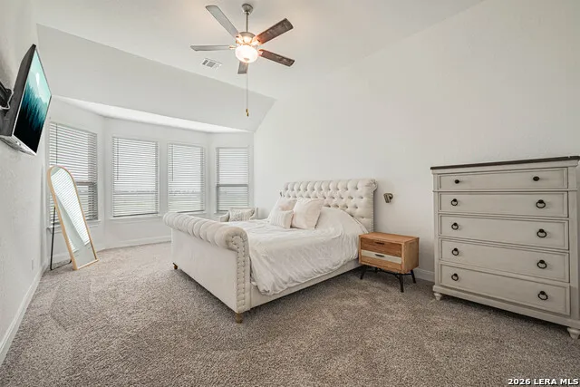 109 WILLOW OAK TRL Floresville, TX 78114