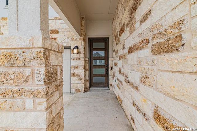 109 WILLOW OAK TRL Floresville, TX 78114