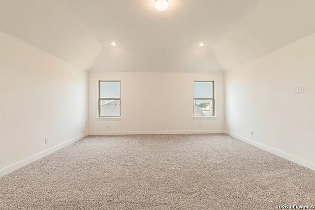 109 WILLOW OAK TRL Floresville, TX 78114