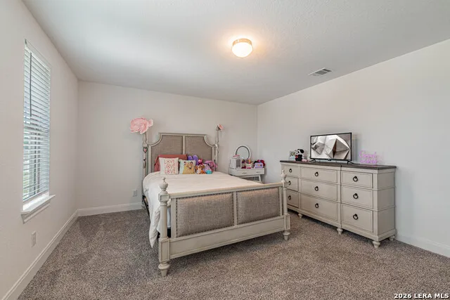 109 WILLOW OAK TRL Floresville, TX 78114