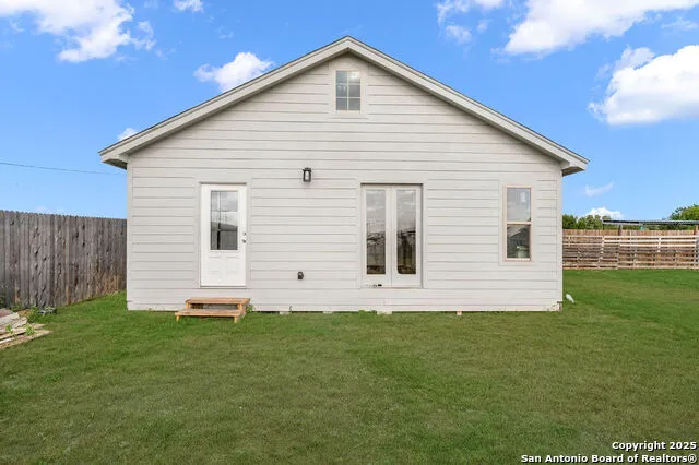 538 Ala Blanca Lytle, TX 78052