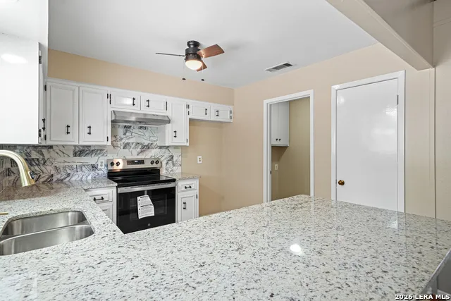 303 CORDOBA DR Universal City, TX 78148