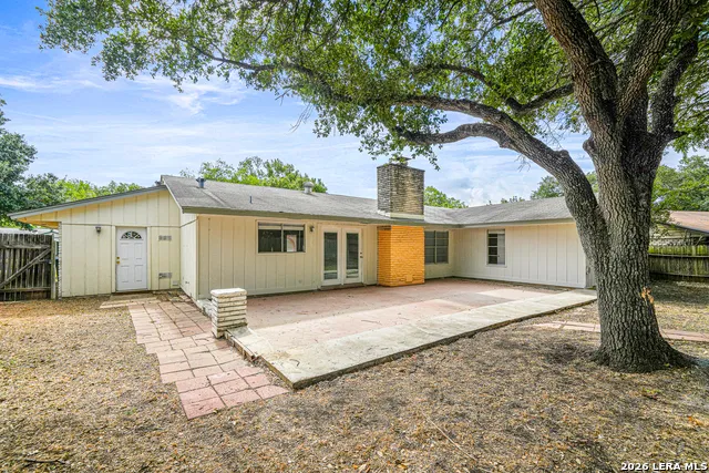 303 CORDOBA DR Universal City, TX 78148