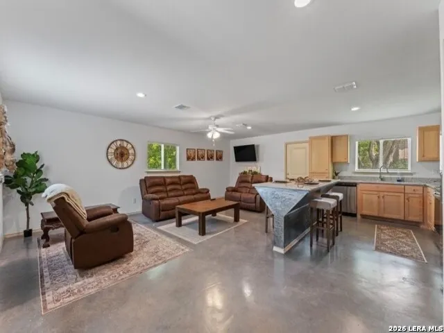 735 Green Castle Canyon Lake, TX 78133