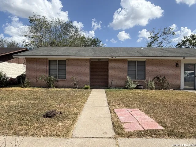 1404 FAIRVIEW DR Beeville, TX 78102