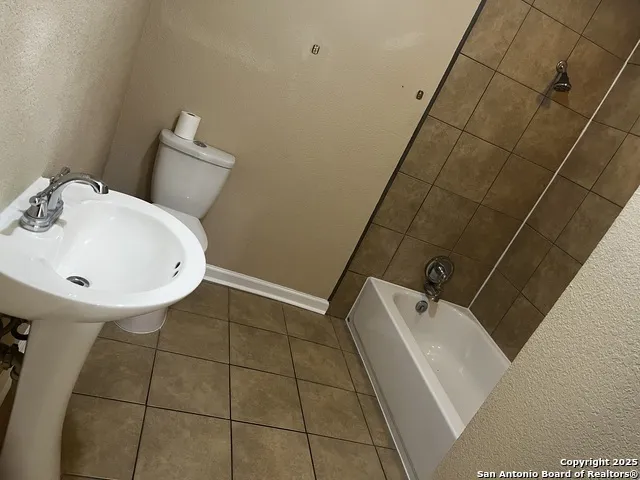 274 ROSEMONT DR San Antonio, TX 78228