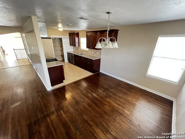 274 ROSEMONT DR San Antonio, TX 78228