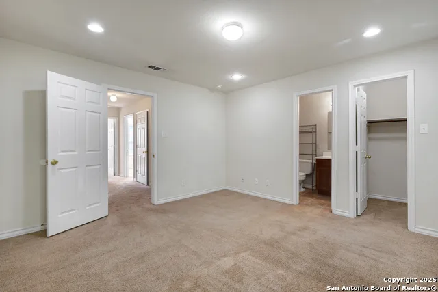 7823 KINGSBURY WOOD Unit 4 San Antonio, TX 78240