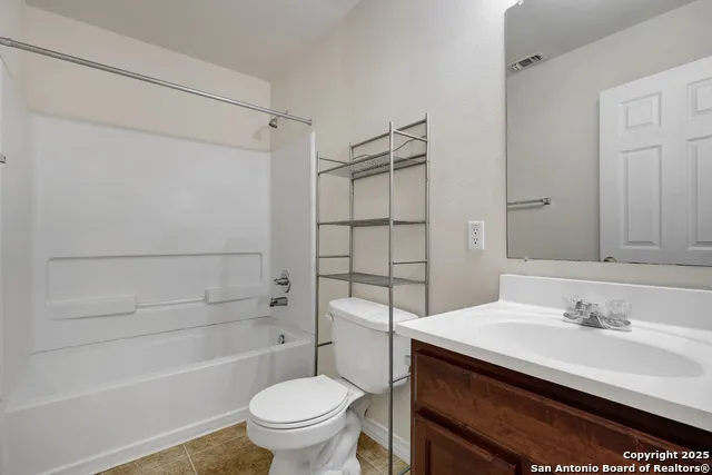 7823 KINGSBURY WOOD Unit 4 San Antonio, TX 78240