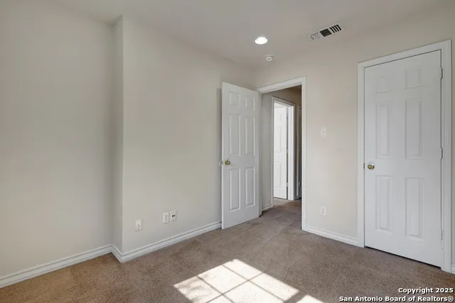 7823 KINGSBURY WOOD Unit 4 San Antonio, TX 78240