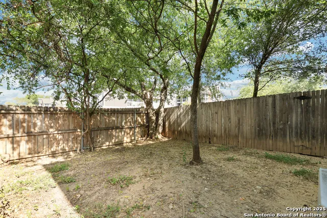 7823 KINGSBURY WOOD Unit 4 San Antonio, TX 78240