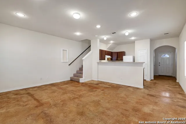 7823 KINGSBURY WOOD Unit 4 San Antonio, TX 78240