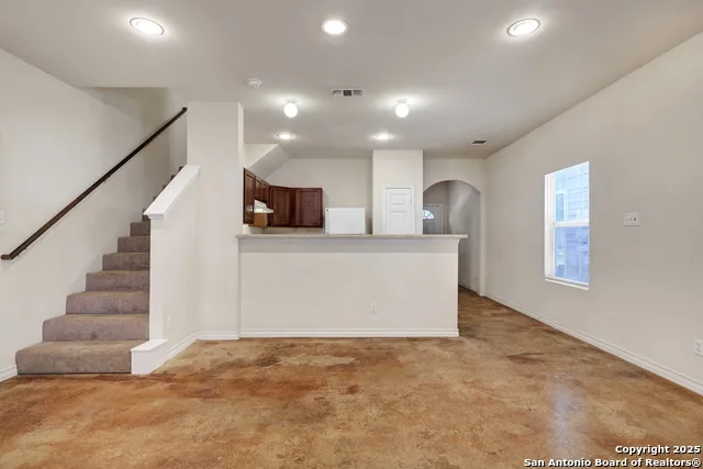 7823 KINGSBURY WOOD Unit 4 San Antonio, TX 78240