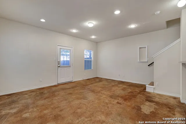7823 KINGSBURY WOOD Unit 4 San Antonio, TX 78240