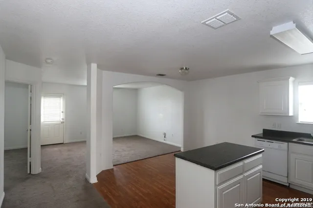 5810 Wildcat Canyon San Antonio, TX 78252