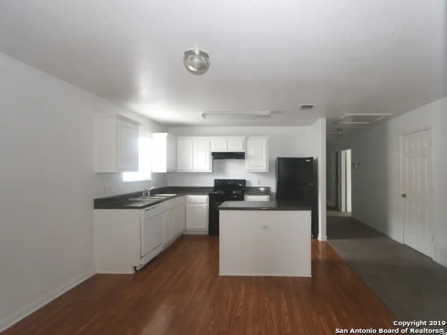 5810 Wildcat Canyon San Antonio, TX 78252