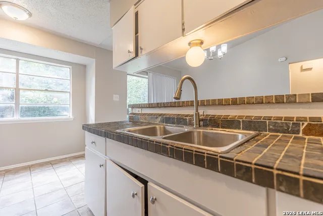 2306 FAIRHILL ST San Antonio, TX 78228