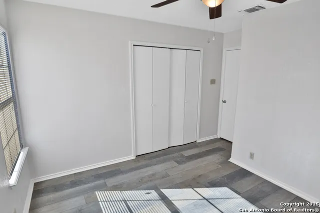 215 Birchwood Dr San Antonio, TX 78213