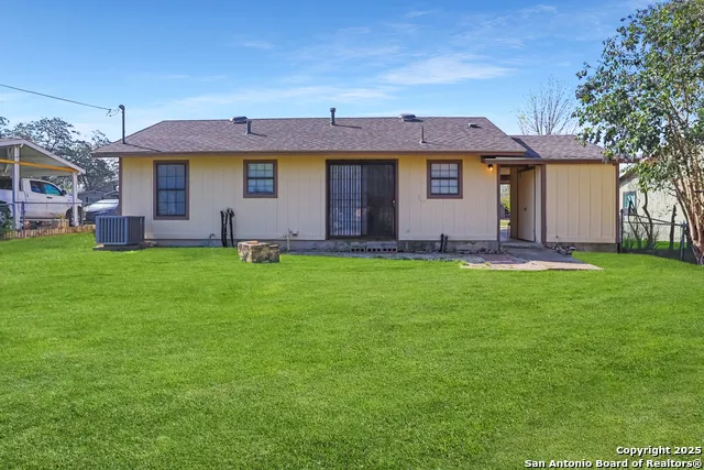 215 Birchwood Dr San Antonio, TX 78213