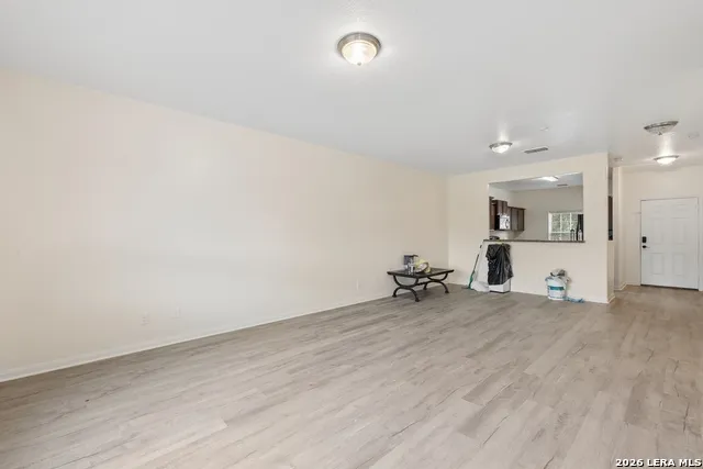 6102 BEAR MDW San Antonio, TX 78222