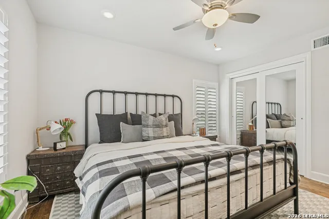 488 E Olmos Unit 1 Olmos Park, TX 78212