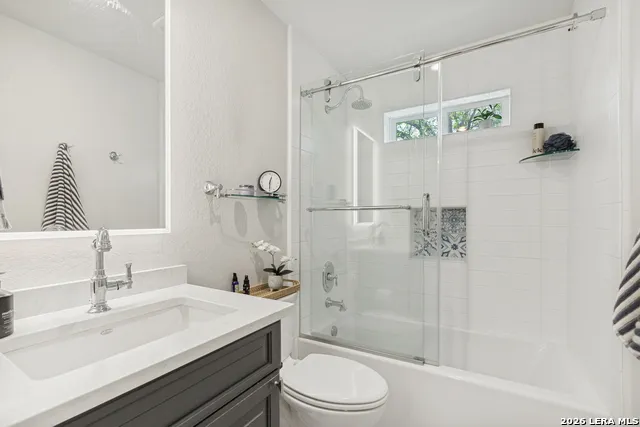 488 E Olmos Unit 1 Olmos Park, TX 78212