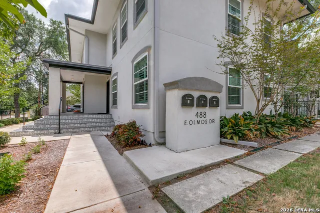 488 E Olmos Unit 1 Olmos Park, TX 78212