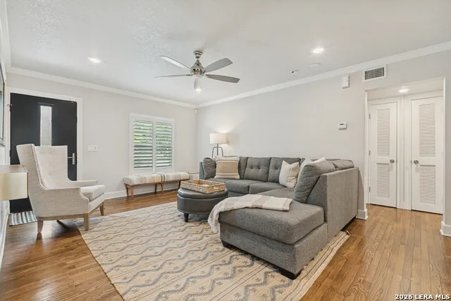 488 E Olmos Unit 1 Olmos Park, TX 78212