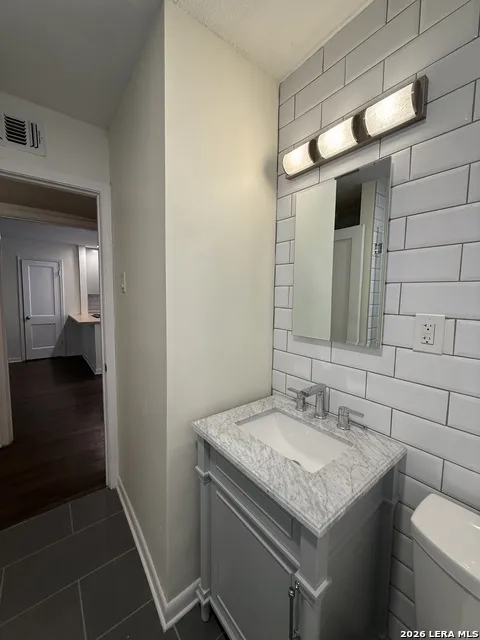 123 MARCIA PL Unit 2 Alamo Heights, TX 78209