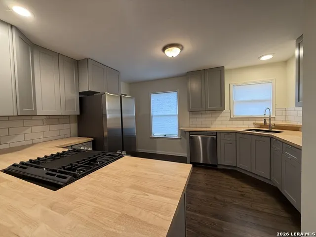 123 MARCIA PL Unit 2 Alamo Heights, TX 78209