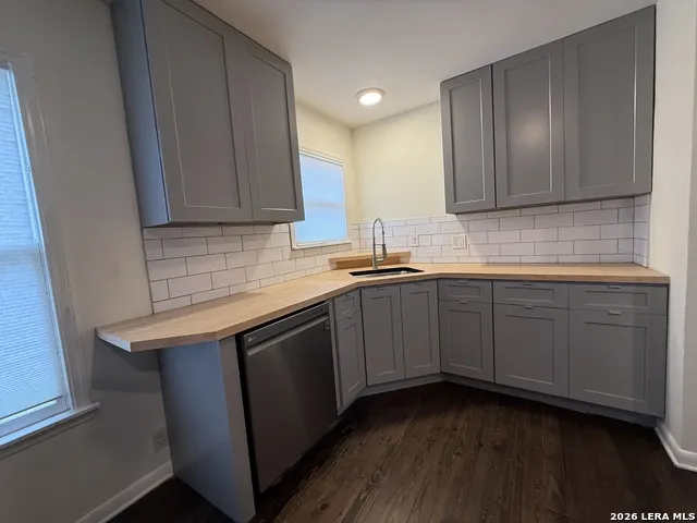 123 MARCIA PL Unit 2 Alamo Heights, TX 78209