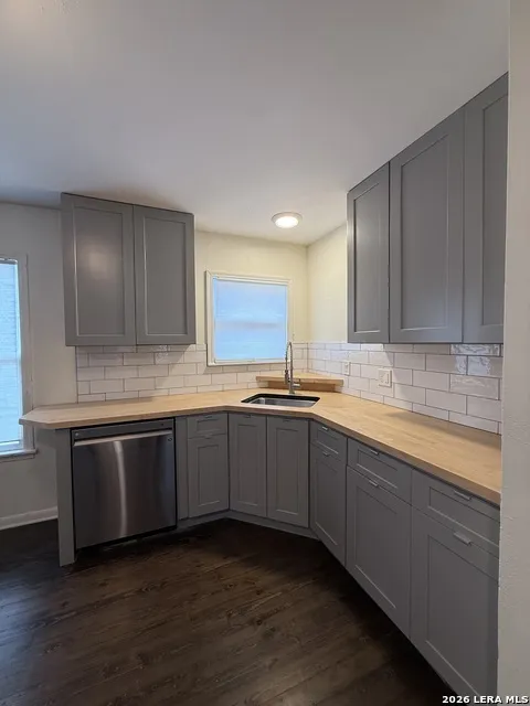 123 MARCIA PL Unit 2 Alamo Heights, TX 78209