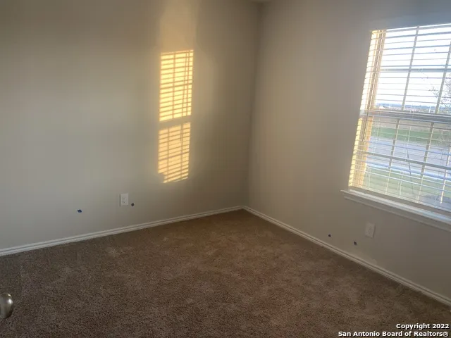 2172 Darst Dr Seguin, TX 78155